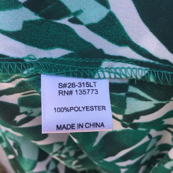 Olivaceous Floral Leaf Print Sleeveless Blouse - Picture 7 of 7